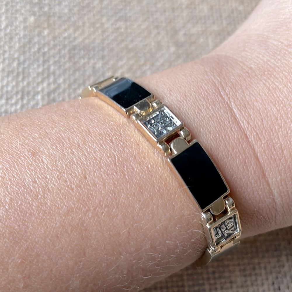 Chinese bracelet